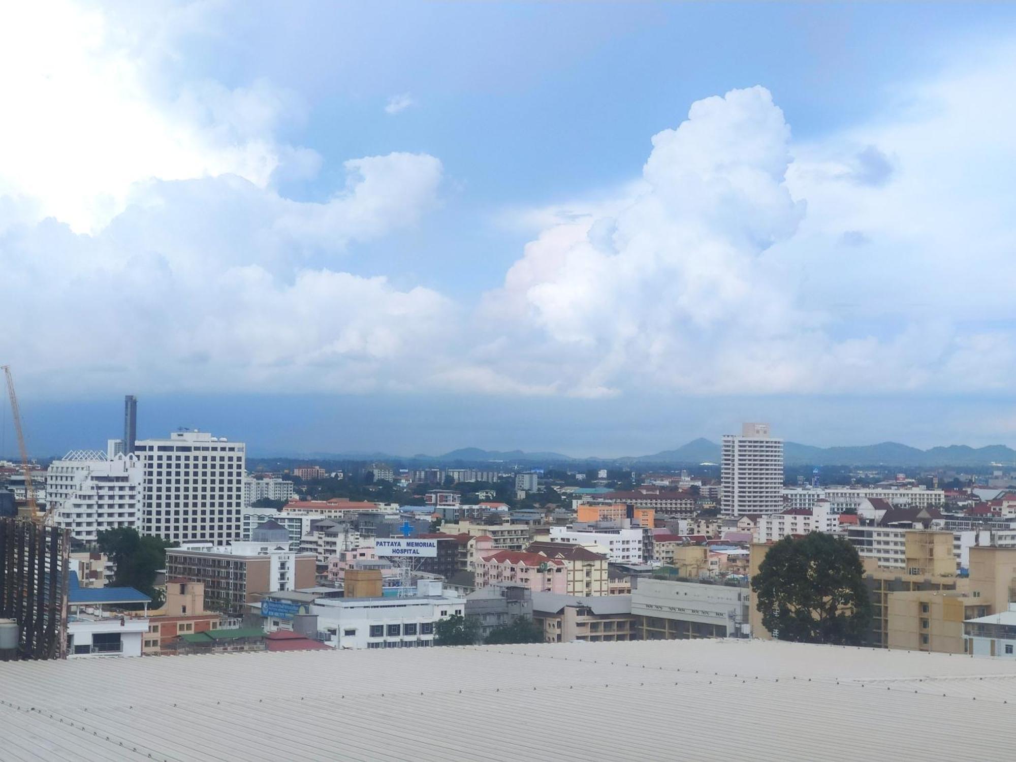 View Talay 6 Pattaya Beach By Anatolia Condo Suite Buitenkant foto