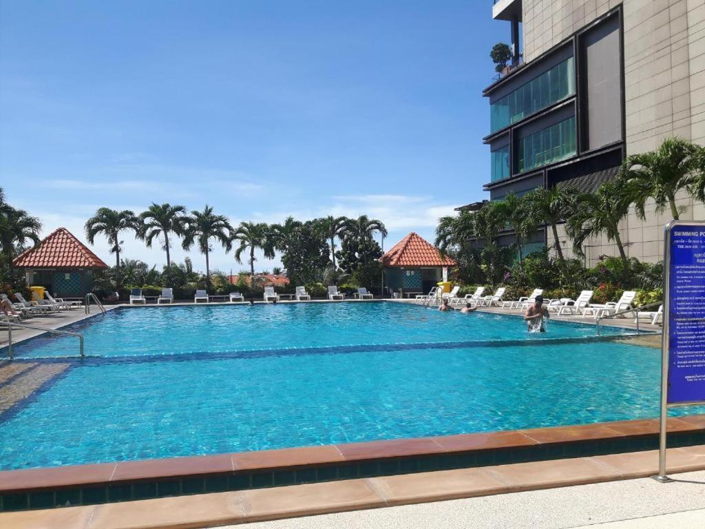 View Talay 6 Pattaya Beach By Anatolia Condo Suite Buitenkant foto