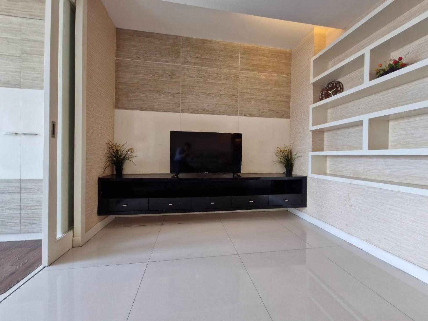 View Talay 6 Pattaya Beach By Anatolia Condo Suite Buitenkant foto