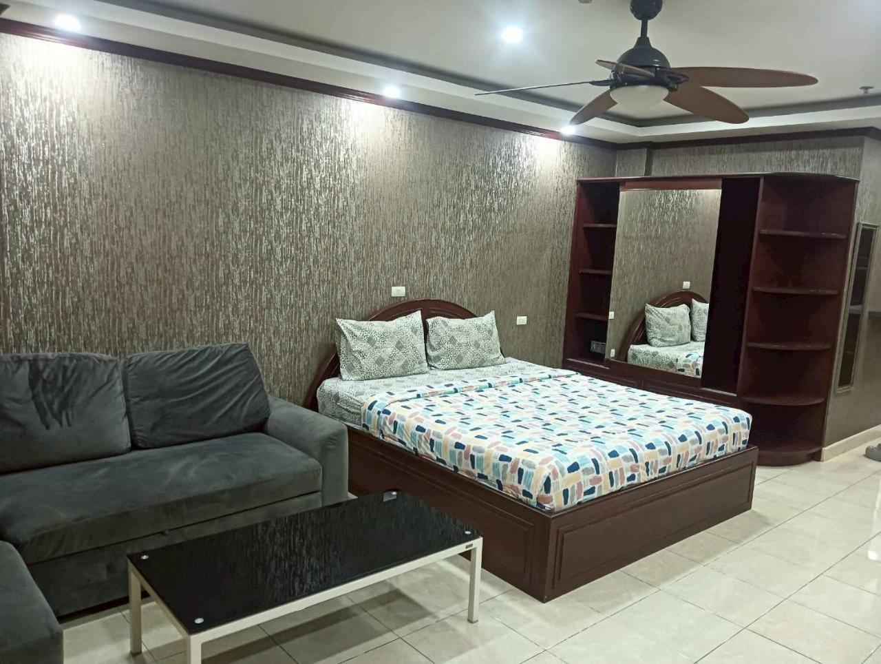 View Talay 6 Pattaya Beach By Anatolia Condo Suite Buitenkant foto
