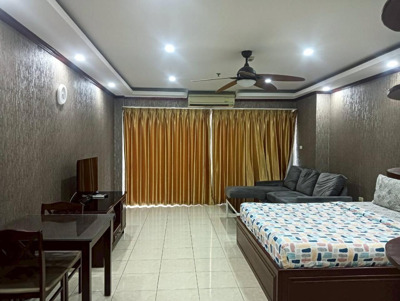 View Talay 6 Pattaya Beach By Anatolia Condo Suite Buitenkant foto