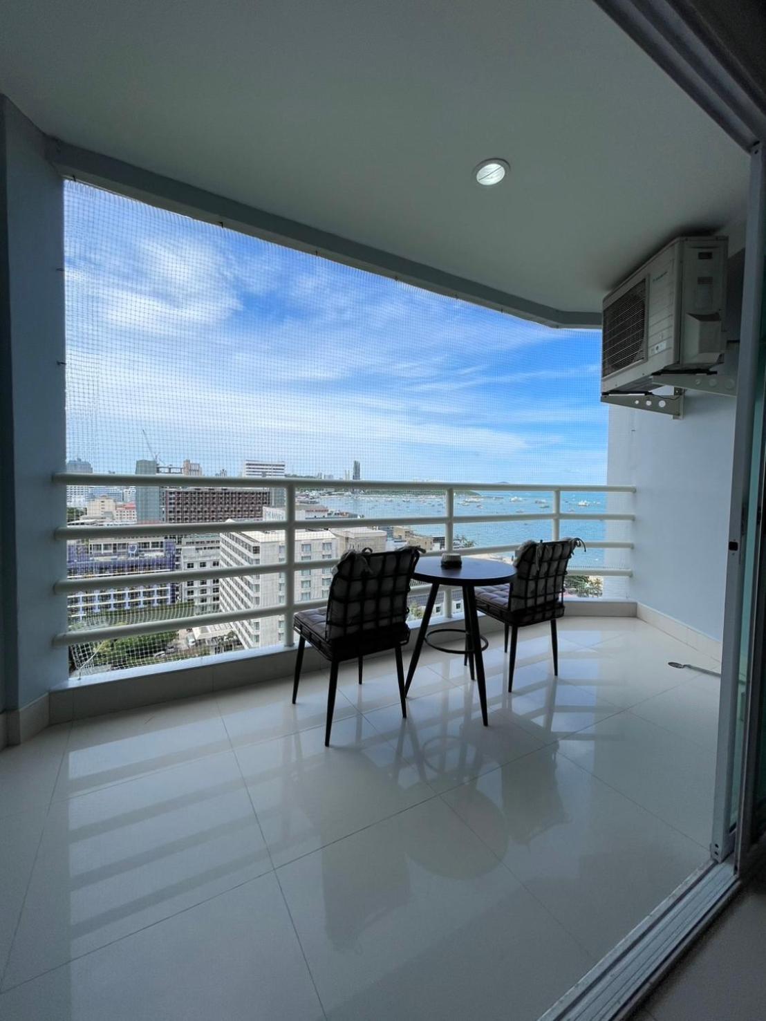 View Talay 6 Pattaya Beach By Anatolia Condo Suite Buitenkant foto