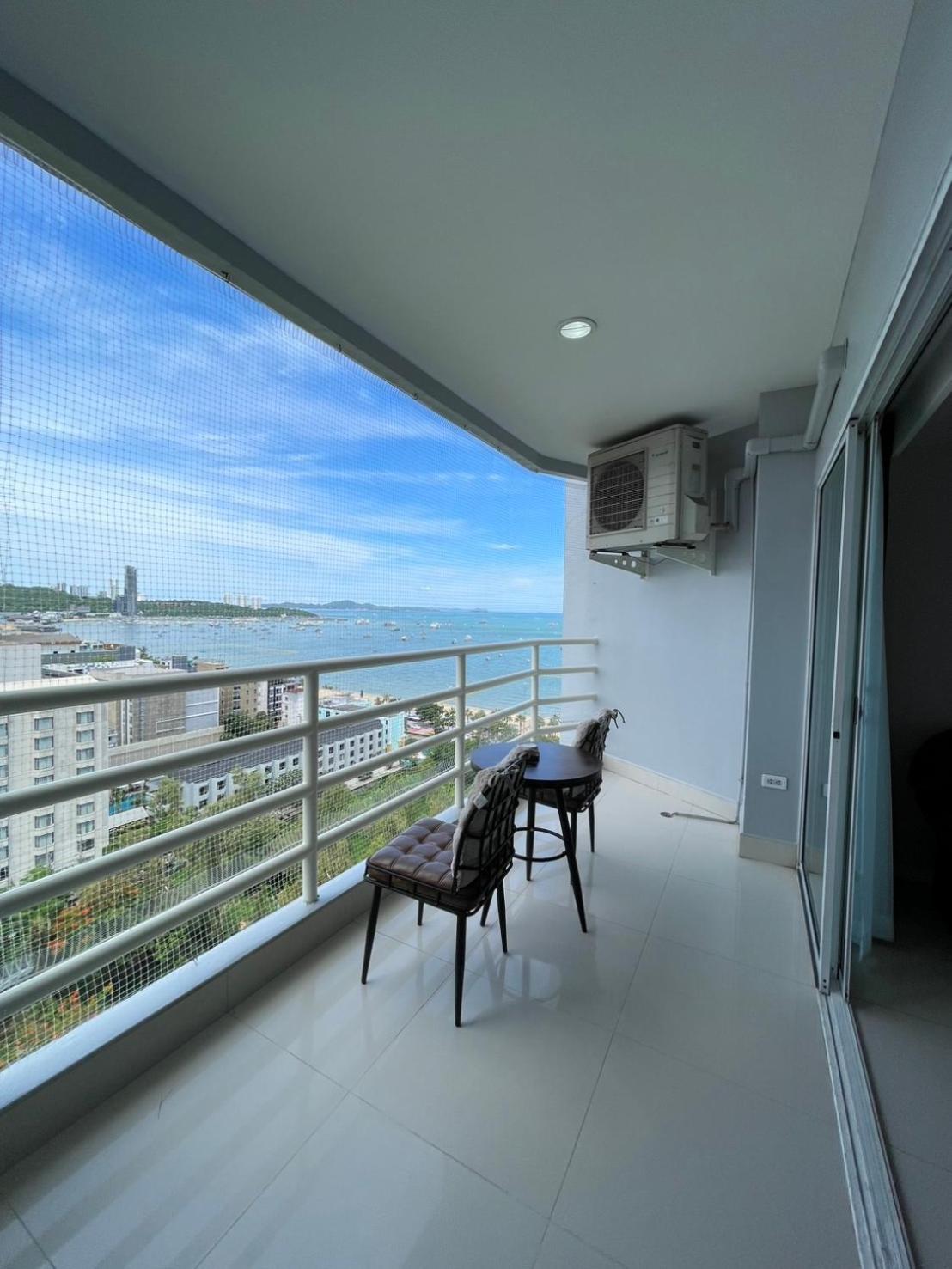 View Talay 6 Pattaya Beach By Anatolia Condo Suite Buitenkant foto